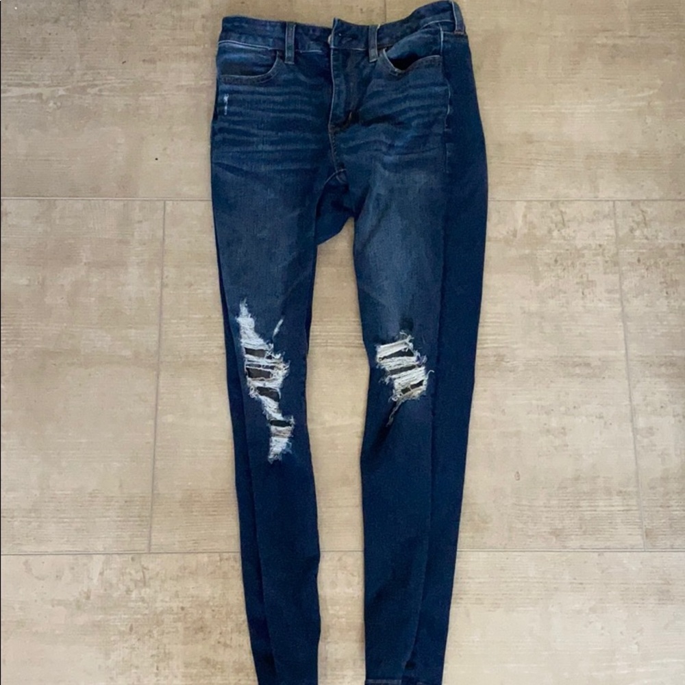 Ripped skinny jeans